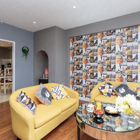 Gorgeous 3-Bed Flat, 15 Minutes To City Centre Edinburgh Exterior foto