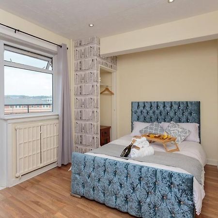 Gorgeous 3-Bed Flat, 15 Minutes To City Centre Edinburgh Exterior foto